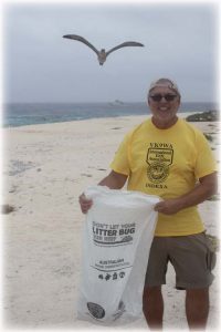 In a partnership with the Tanga-roa Blue Foundation, the VK9WA conducted an island cleanup and inventory of debris for the Aus-tralian Marine Debris Initiative